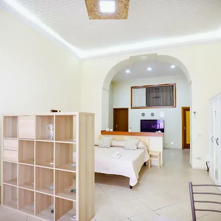Centro Casa Annina Close To Toledo St Неаполь