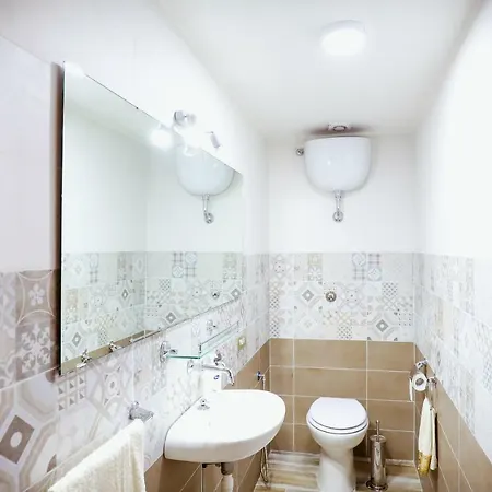 Centro Casa Annina Close To Toledo St Дом отдыха *